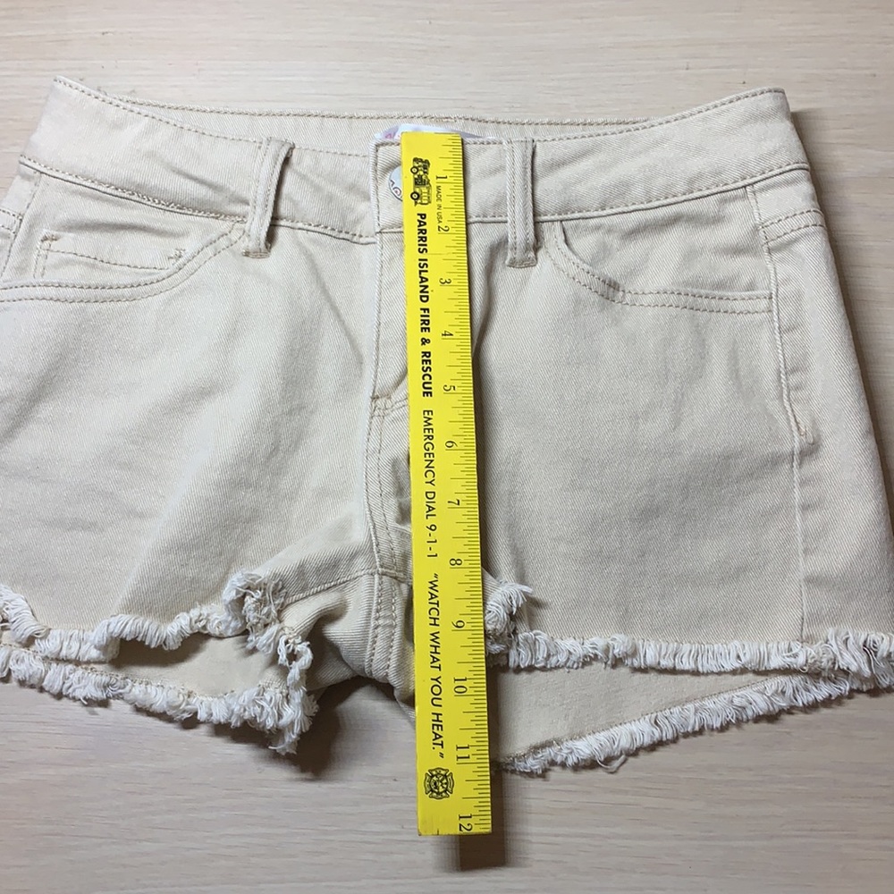 No Boundaries Khaki Denim Cut Off Shorts 👠 - Picture 12 of 15
